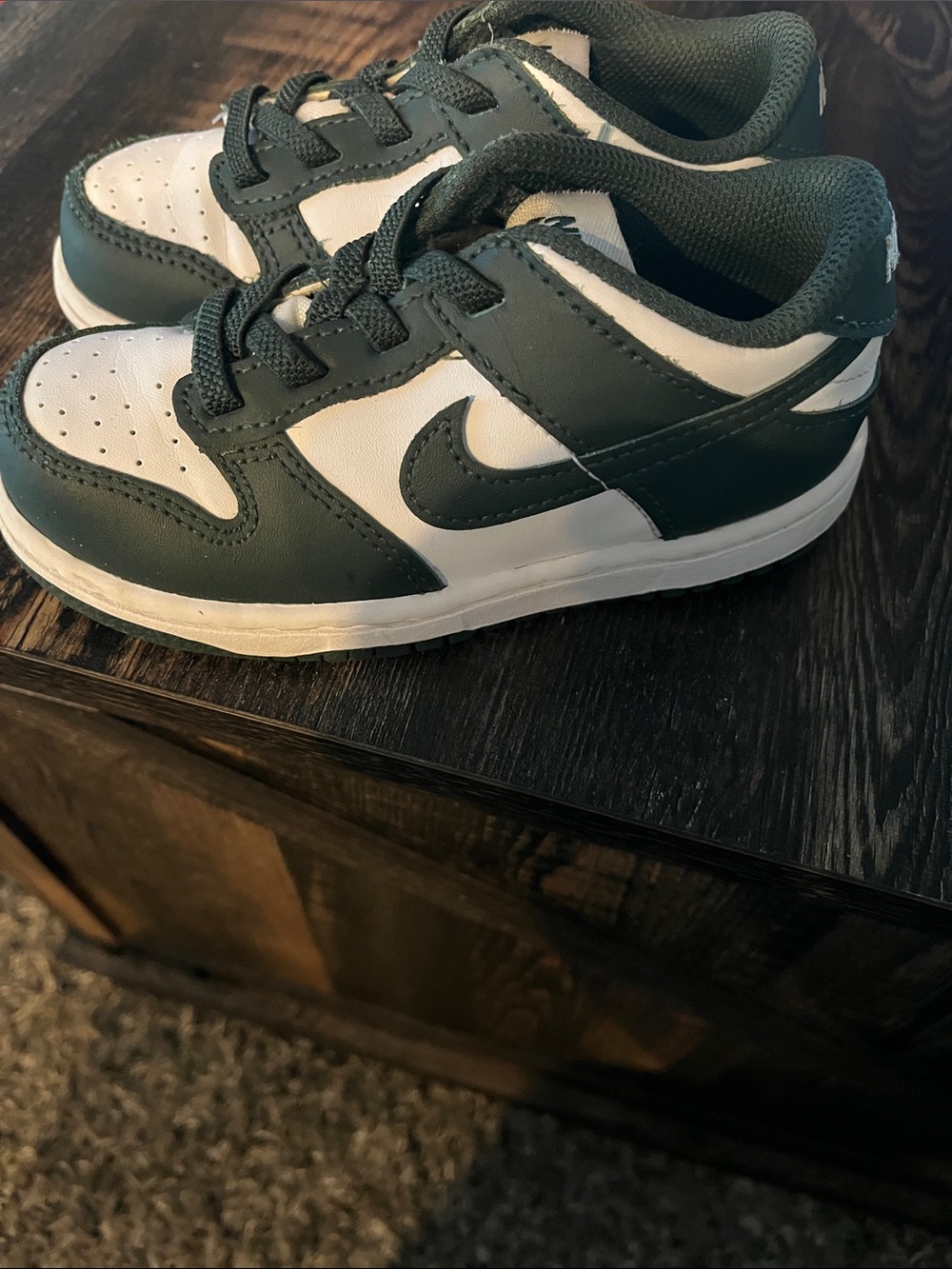 Nike Kids Dark Green and White Low-Top Sneakers - Picture 4 of 4